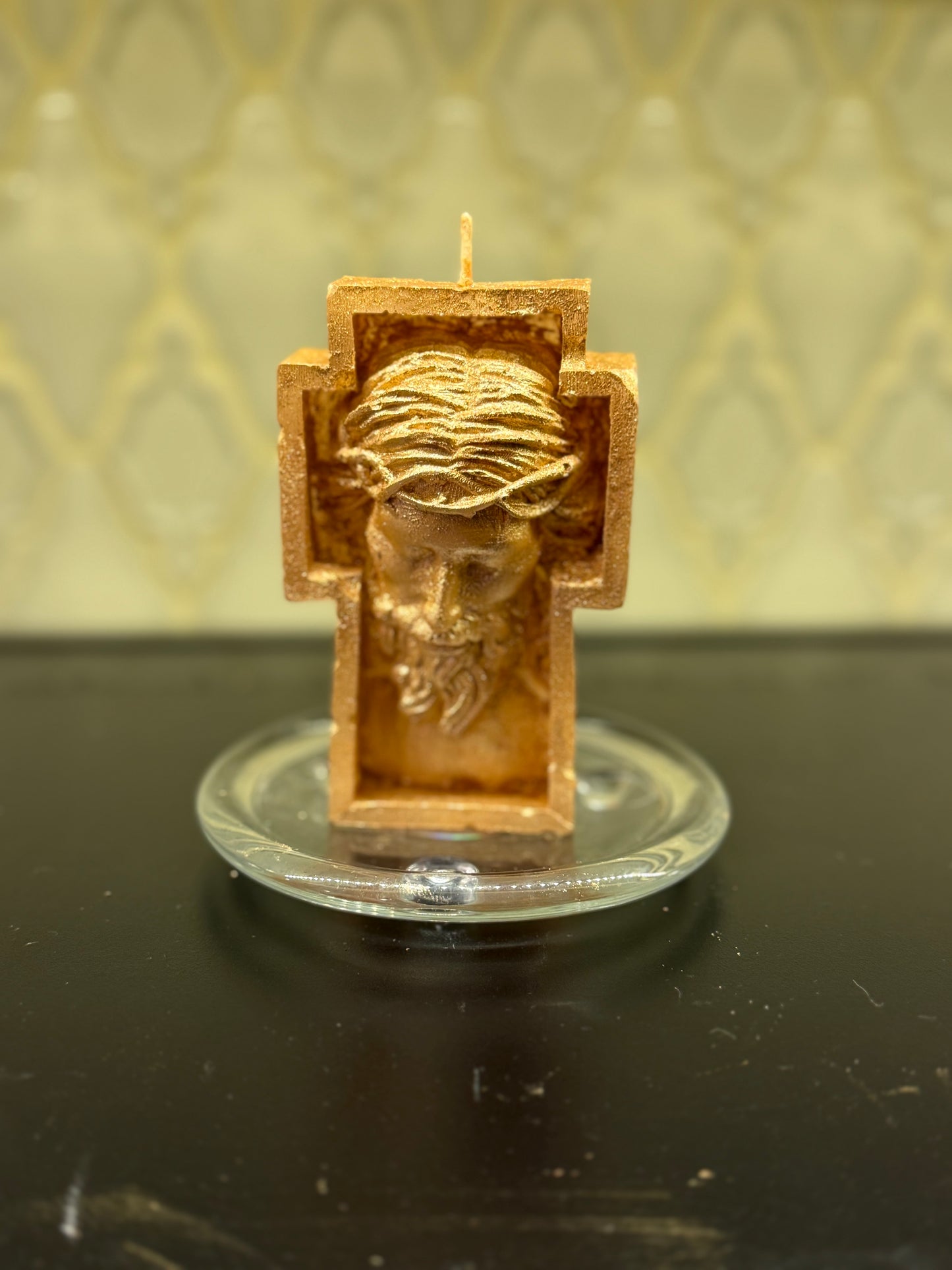 🕊️ In His Image – Sculpted Devotion Candle